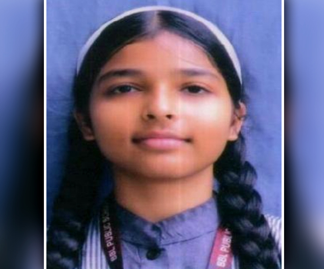 नैनिका प्रजापति, 98.8,बीबीएल पब्लिक स्कूल पीलीभीत रोड